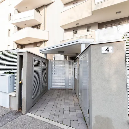 Apartment Bertelli 4 *