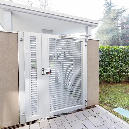 아파트 Bertelli 4 *