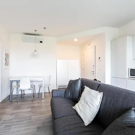 Bertelli 4 아파트 산레자로디사베나