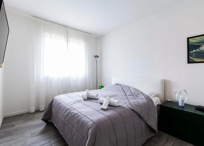 Bertelli 4 شقة سان لاتْسارو دي سافين